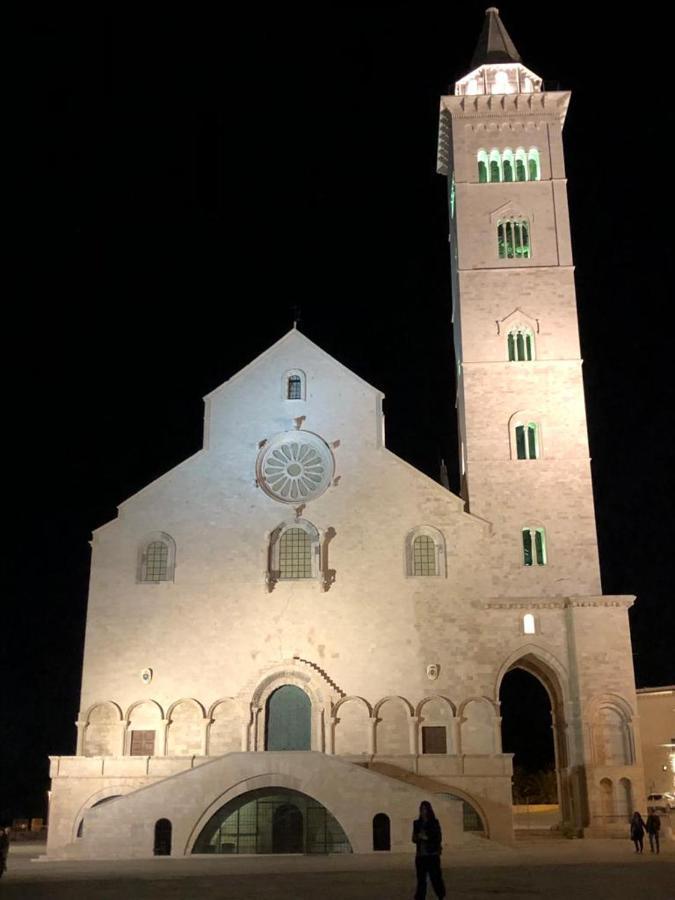 Casa Vacanze De Nittis Barletta Bagian luar foto
