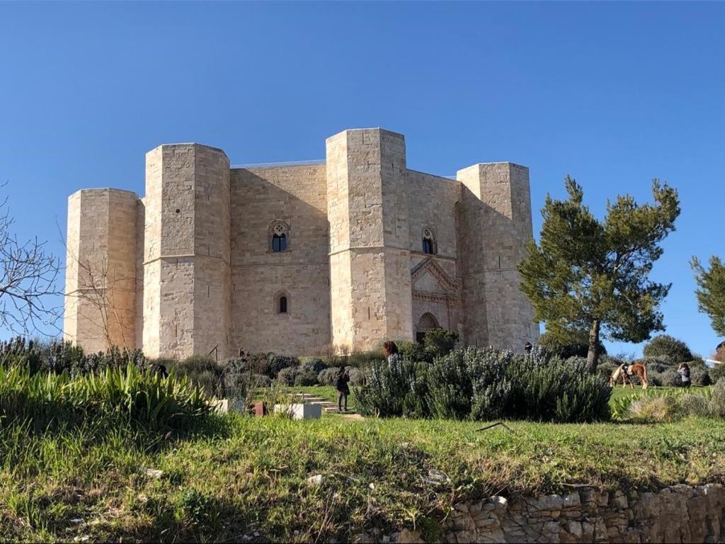 Casa Vacanze De Nittis Barletta Bagian luar foto