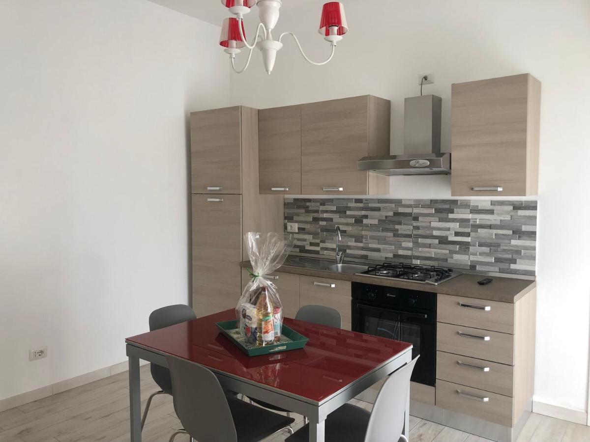 Casa Vacanze De Nittis Barletta Bagian luar foto