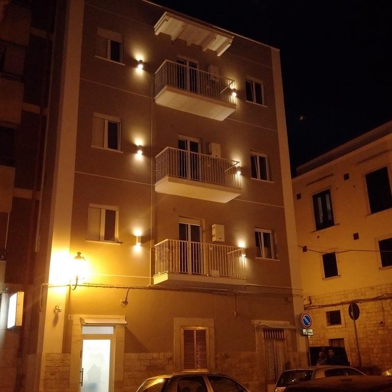 Casa Vacanze De Nittis Barletta Bagian luar foto