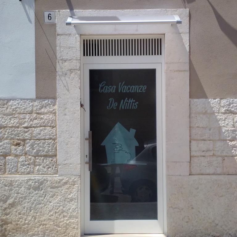 Casa Vacanze De Nittis Barletta Bagian luar foto